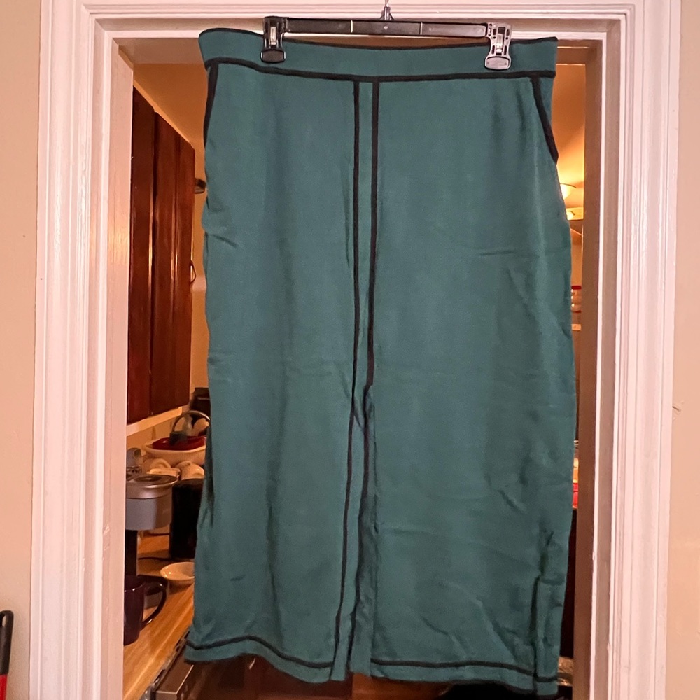 New York & Company, Eva Mendes Green Black Trim Skirt - XXL